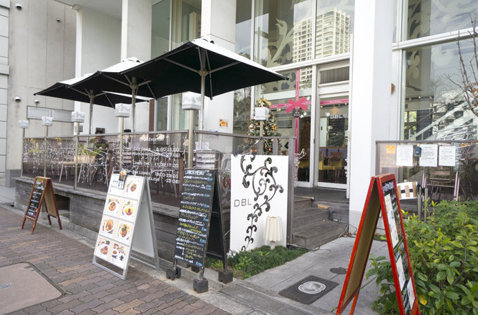 DBLのテラスは犬同伴可です