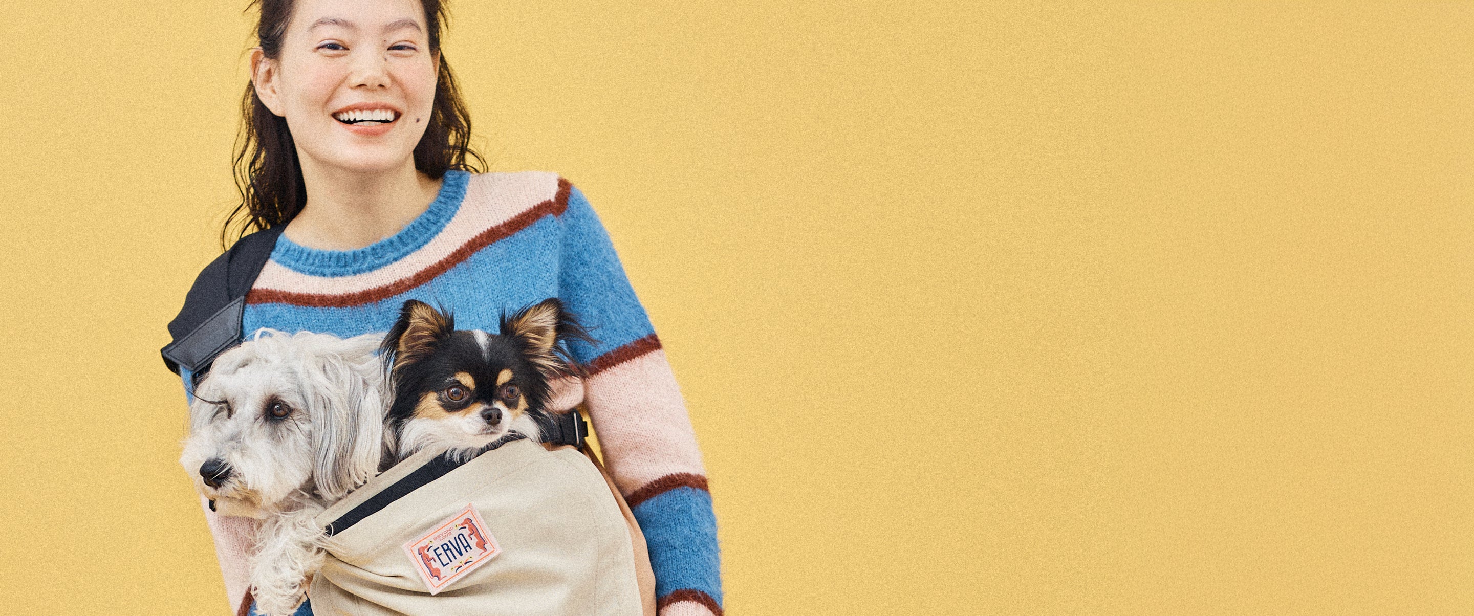 2頭の愛犬を一緒に抱っこするならマルチ・ドッグスリング