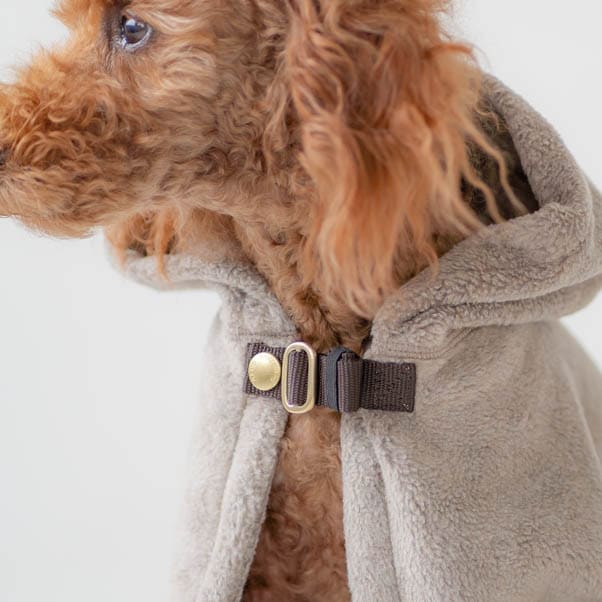 ブランケットは首元が調節できます