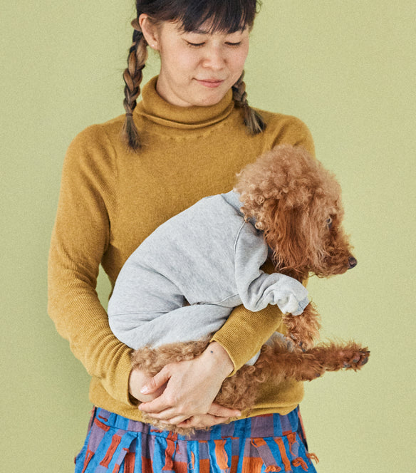 ドッグスリングの基本姿勢は、お座りです。