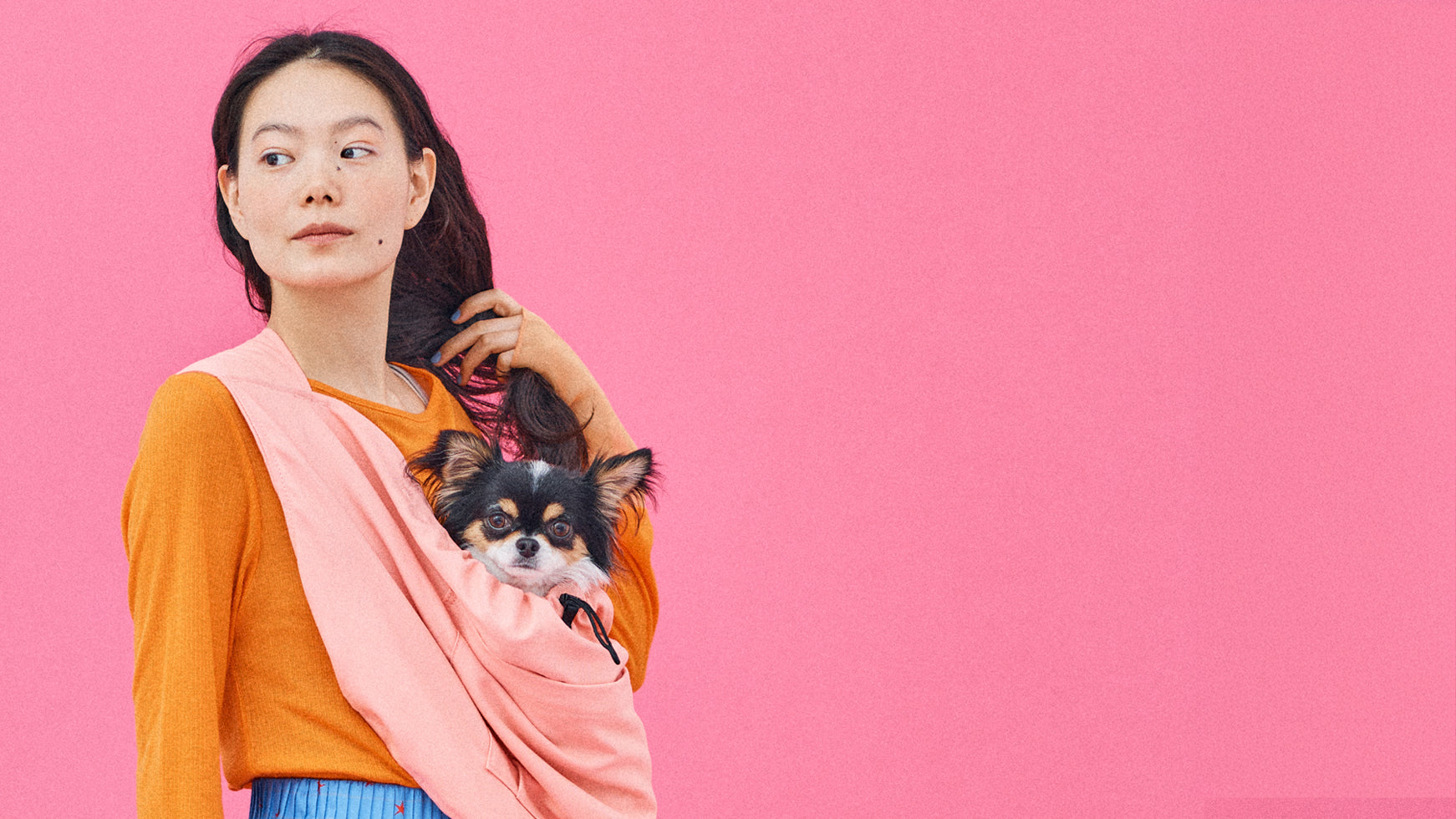 日本製シングル・ドッグスリング(さくらピンク)。チワワなど1〜15kgの小型犬・中型犬を安全に抱っこできる犬用スリング・犬用抱っこ紐。