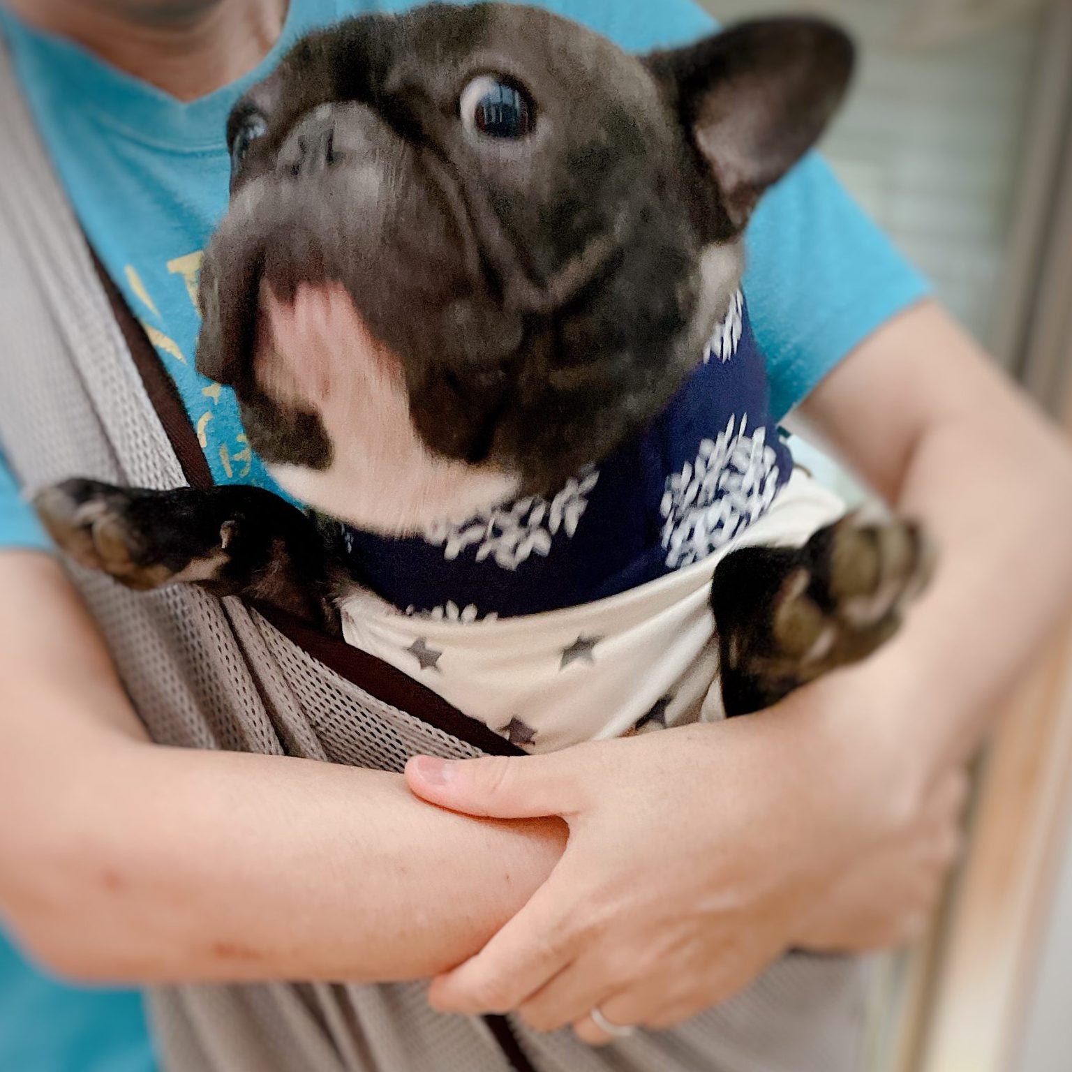 力が分散して楽に抱えられる